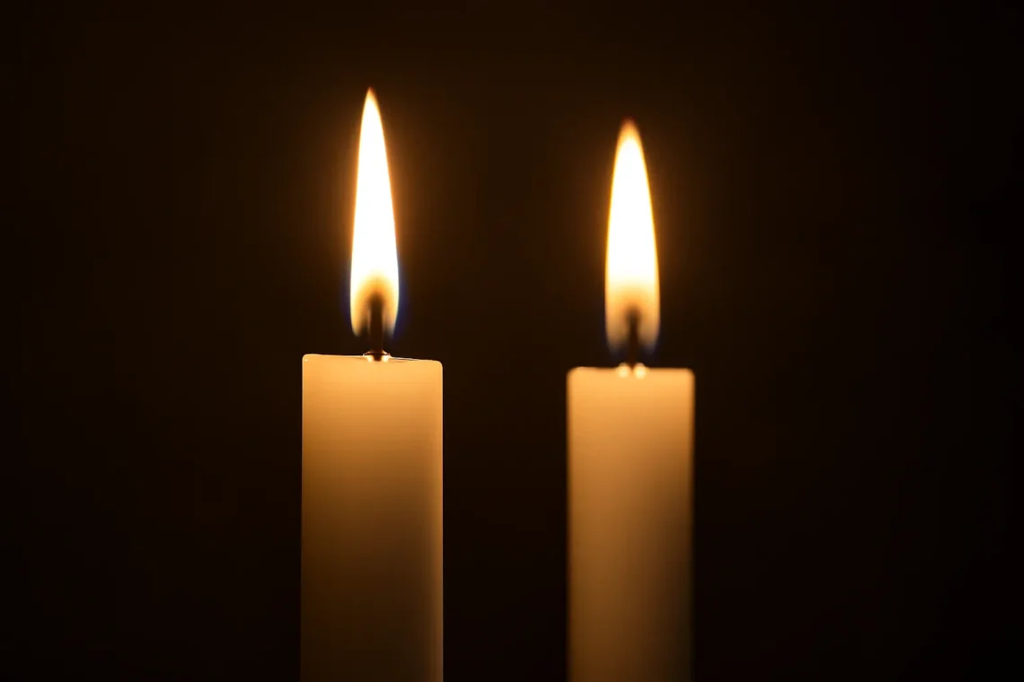 light candles yom kippur